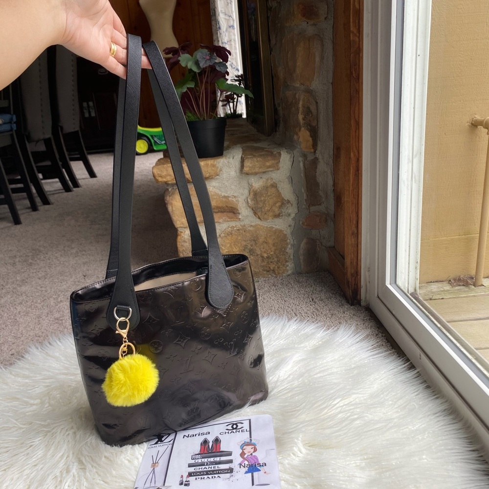 ❌❌Sold❌❌ Louis Vuitton Vernis Shoulder Bag